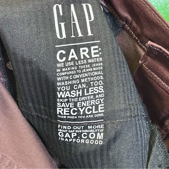 GAP, Vintage Slim Mid Rise, Wine Red Waxed Denim. Size 16R. Excellent condition! - Picture 5 of 7